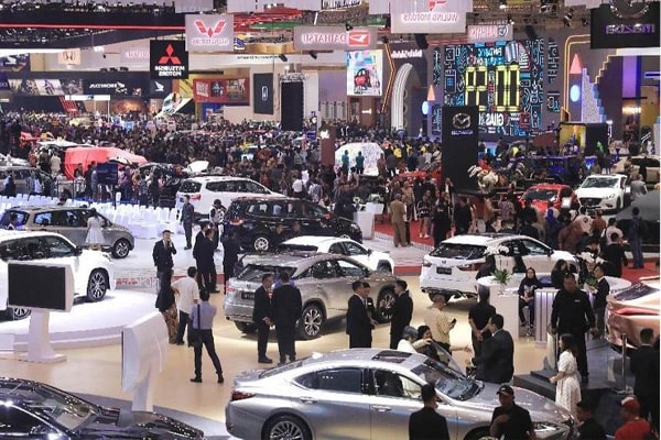 Berburu Mobil Idaman di GIIAS 2025 Simak 8 Tips Penting Ini Biar Gak Salah Pilih!