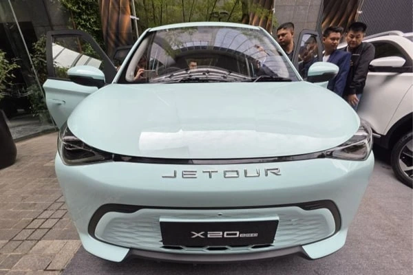 Jetour X20e EV Tampil Perdana di GIIAS 2025, Ini Spesifikasi dan Fitur Canggihnya!