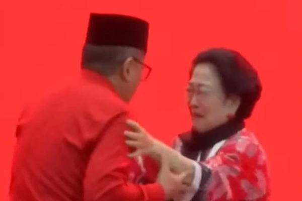 Tangis Megawati Pecah di Kongres PDI-P Saat Sambut Hasto Satyam Eva Jayate, Kebenaran Pasti Menang!