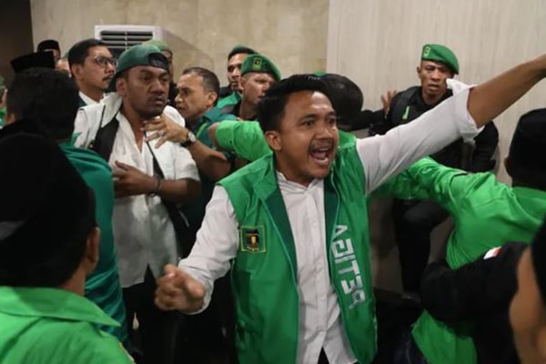 Duel Argumentasi di PPP Ini Kronologi dan Alasan Kubu-Kubu yang Membelah Partai