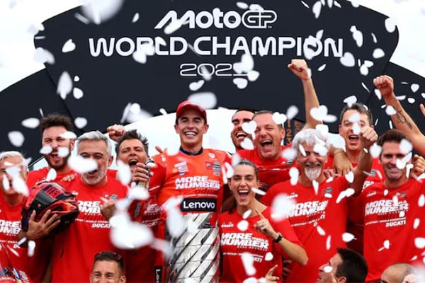 Marc Márquez Juara Dunia MotoGP 2025 Kebangkitan Sang Legenda di Puncak Kejayaan